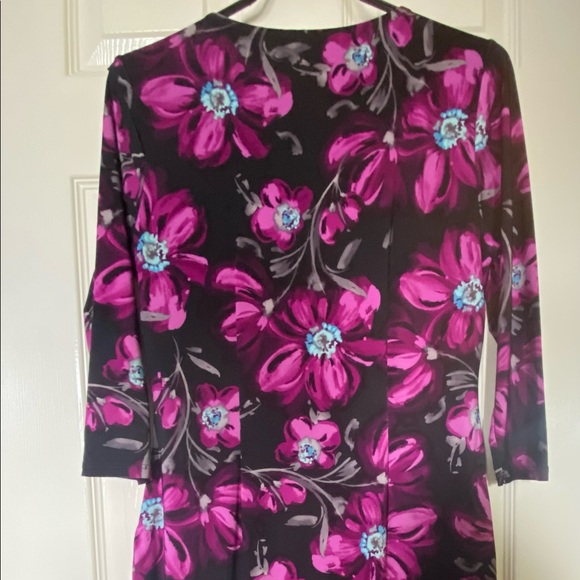 Dress - Picture 3 of 4